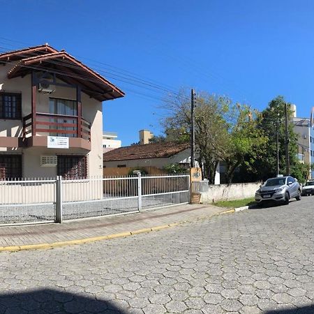 Apartamentos Vo Lela Bombinhas Dış mekan fotoğraf